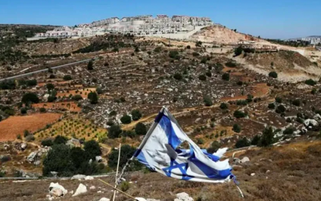 بريطانيا تتجه لفرض عقوبات أوسع على المستوطنات