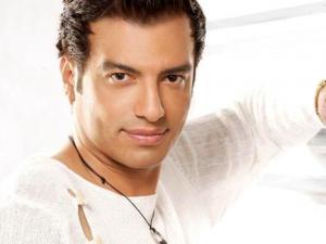 ايهاب توفيق