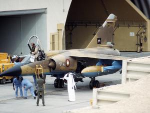 الإمارات: طائراتنا استهدفت مصافي نفطية يسيطر عليها داعش