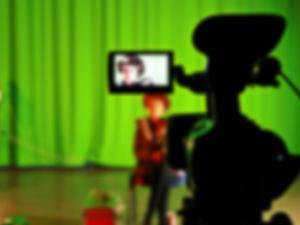 التقديم التلفزيوني