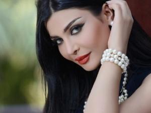 الفنانة الكويتية أمل العوضي