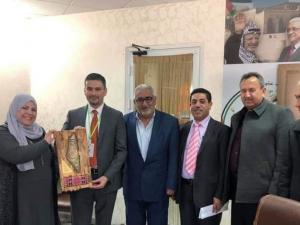  بنك القدس يقدم دعمه لمدرسة بنات عتيل الثانوية