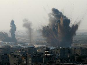 غارة على غزة