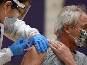 الصحة الاسرائيلية توصي بجرعة تطعيم رابعة لجميع السكان