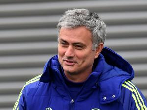 هل يمدد مورينيو عقده مع تشيلسي؟
