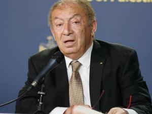 وزير الاقتصاد يتحدث عن التجارة مع الأردن وبناء الصوامع والأسعار بالأسواق