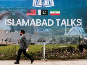 "تسنيم": إيران لن تشارك في مفاوضات إسلام أباد الأربعاء