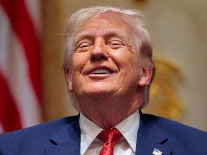 ترامب يتوعد بفتح مضيق هرمز بالقوة: سنأخذ النفط ونحقق ثروة للعالم