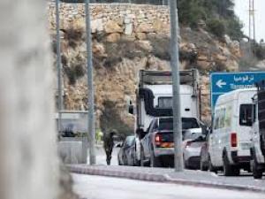 912 بوابة وحاجزًا.. الاحتلال يعيد هندسة العزل في الضفة الغربية