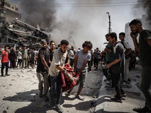 الحرب على غزة: 65,419 شهيدًا وتحذيرات من انهيار المستشفيات