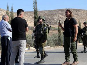 بيتا: 16 إصابة بهجوم شنه مستوطنون على مسعفين وصحافيين ومتضامنين أجانب