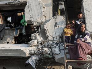 القسام تسلم جثة غولدن... أكثر من 69 ألف شهيد و170 ألف مصاب في غزة