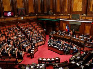 اتفاق في مجلس الشيوخ لإنهاء أطول إغلاق حكومي بأميركا