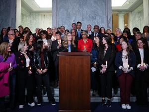 الكونغرس يصوت لصالح نشر وثائق قضية إبستين