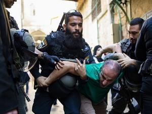 230 معتقلا و70 قرار إبعاد عن الأقصى والقدس بآذار