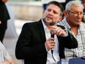 تقرير: الولايات المتحدة تخشى من دفع سموتريتش البنوك الفلسطينية تجاه الانهيار