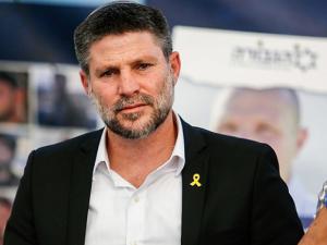سموتريتش يطالب بحكم عسكري في غزة ويهدد مجددا بإسقاط الحكومة