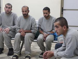 شهادات الأسرى المحررين تفضح واقع الإبادة والتعذيب بسجون الاحتلال