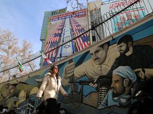 ترامب: إيران تتحدث إلينا... وطهران تشير إلى "تقدم" نحو المفاوضات