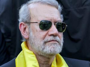 لاريجاني إلى مسقط غداً لمتابعة المفاوضات مع واشنطن