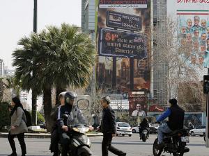 واشنطن: رفض إيران بحث الصواريخ "مشكلة كبيرة"... عراقجي يؤكد جدية طهران بالمفاوضات