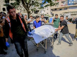 تصعيد متواصل في غزة: 10 شهداء أحدهم مصور صحافي بقصف إسرائيلي السبت