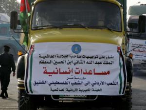 مصادر لـ”عربي بوست”: مساعٍ لفتح ممر بري من الأردن لغزة.. هذا مساره، وخلاف مع ماجد فرج حول توزيع المساعدات