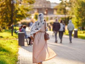 بسبب إجبار سيدتين على خلع حجابهما.. نيويورك تدفع 17 مليون دولار تعويضاتٍ لتسوية دعوى قضائية