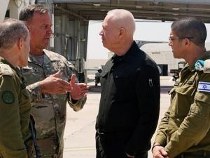 مداولات أمنية إسرائيلية.. غالانت يلتقي قائد القيادة المركزية الأميركية: "نعلم كيفية الرد"