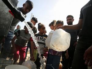 الأمم المتحدة: الأمراض المنقولة عبر المياه تتفشى في غزة بسبب نقص المياه النظيفة والحر
