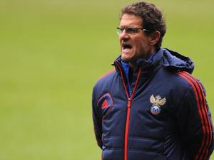 مفاوضات لإنهاء عقد مدرب روسيا