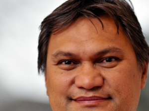 أوقفته الفيفا 8 سنوات لتلقيه رشوة