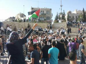 شرطة الاحتلال تعتدي على مقدسيين في باب العامود
