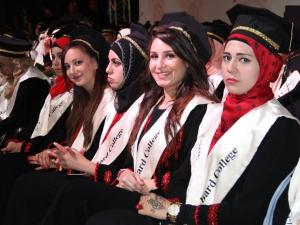 جامعة القدس تخرّج دفعة جديدة من طلبة كلية القدس- بارد للآداب والعلوم