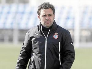 اسبانيول يقيل مدربه