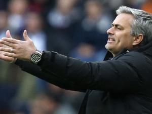 مورينيو: طمع الآباء يفسد مستقبل نجوم الكرة الصغار