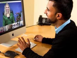 موقع لإجراء مكالمات الفيديو