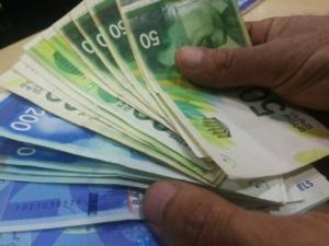 أسعار صرف العملات في فلسطين اليوم الأحد 24/10/2021