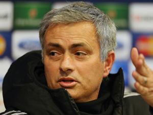 مورينو يقف في وجه ارسنال!