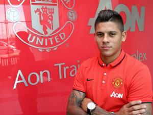 روخو لاعب يونايتد يخضع لجراحة في الكتف