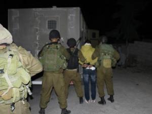 اعتقال 12 مواطناً 