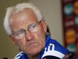 مدرّب منتخب الدنمارك يتخلّى عن منصبه