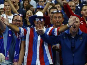 فرنسا: مطالبات بتشديد إجراءات الأمن في الملاعب