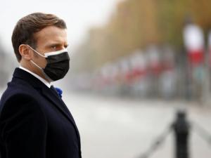 ماكرون يتحدث عن الرسوم مجددا: لن نغير حقنا لأنه يثير صدمة