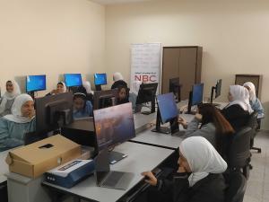 المشروبات الوطنية" تنهي تجهيز مركز التصميم الجرافيكي في مدرسة بنات بيت لحم