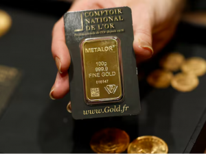 الذهب يرتفع مع تراجع النفط عقب تمديد وقف إطلاق النار مع إيران