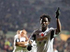 مانشستر سيتي يقترب من ضم المهاجم بوني