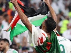 كأس العرب..الجزائر تفوز على قطر وتلحق بتونس للنهائي  