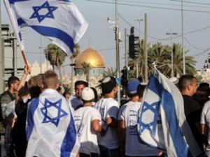 "مسيرة الأعلام" الاستفزازية: استعدادات أمنية للاحتلال "لتجنب أحداث العام الماضي"