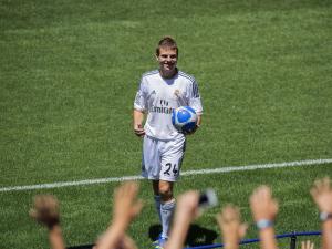 يارامندي يعود إلى سوسيداد من ريال مدريد